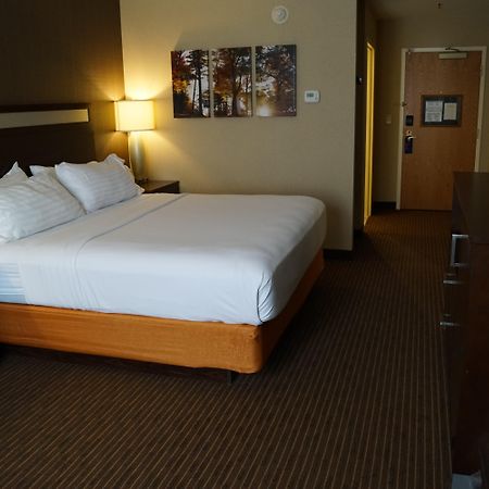 Holiday Inn Express Hotel & Suites Watertown - Thousand Islands, An Ihg Hotel Exteriér fotografie